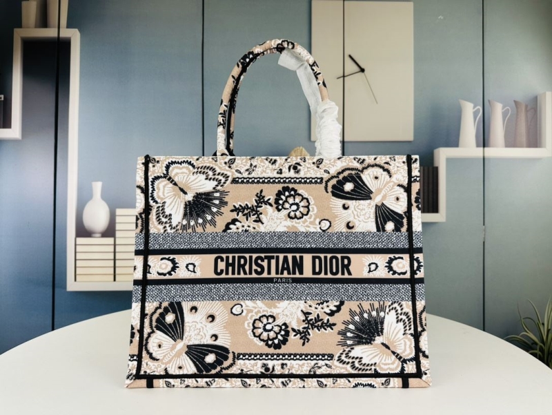 Dior Shopping Bags